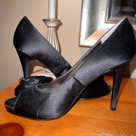Black, satin, peep toe heels. - Picture 2 of 6